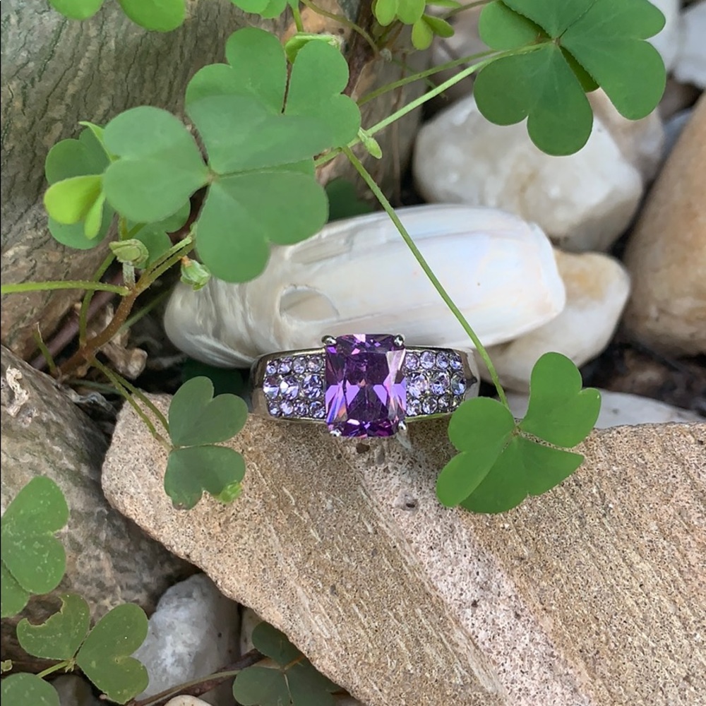 Silver-tone Purple Costume Ring - Picture 2 of 11